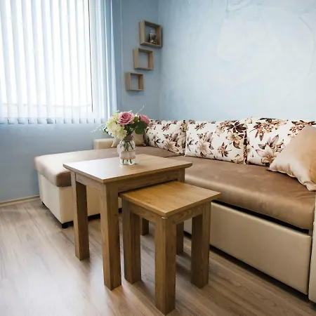 4 Seasons Art Aparments Central Apartment *