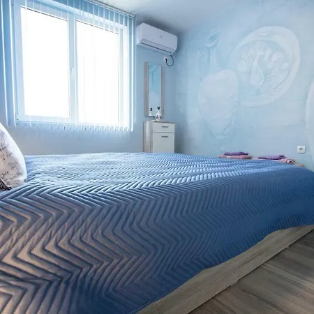 Apartment 4 Seasons Art Aparments Central